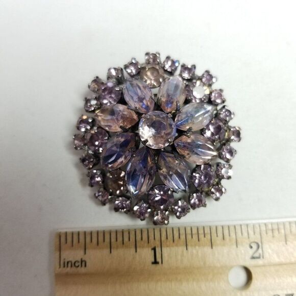 Vintage Light Purple Rhinestone Cluster Flower Floral Shape Brooch Pastel Estate - Picture 4 of 6